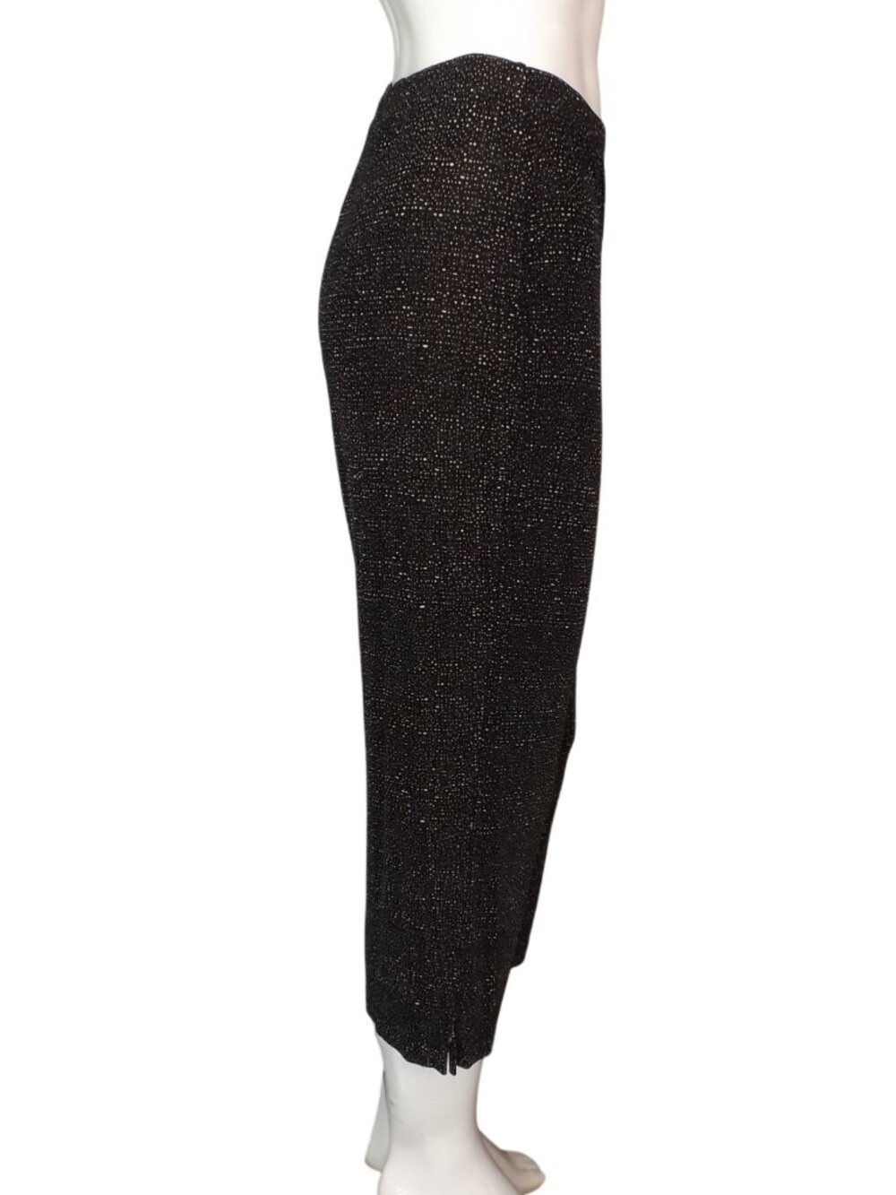 CHICO'S TRAVELERS Crop Pants, 1/M, Black/Off-white Geo print, Capri, Stretchy - Picture 8 of 11